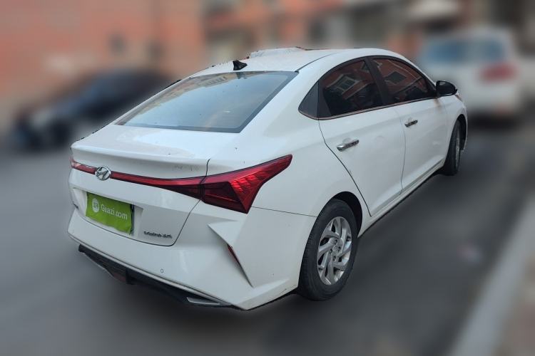 Used Hyundai Verna (new generation) 2020 1.4L Manual GLS Cool Edition Rear Right 45 Deg