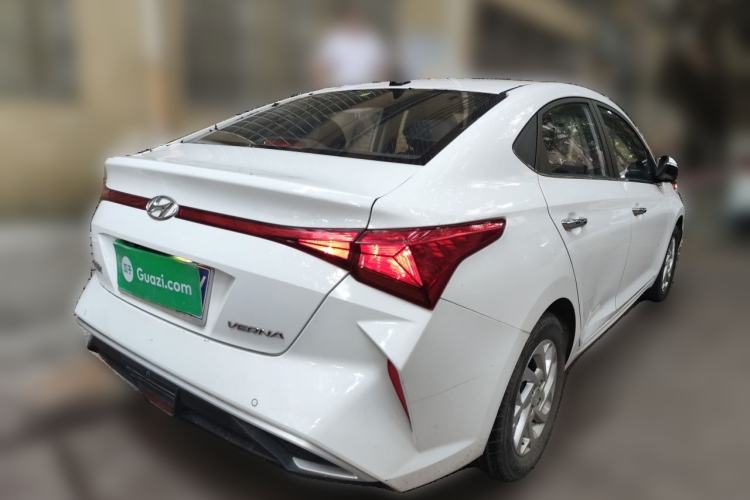 Used Hyundai Verna (new generation) 2020 1.4L CVT GLS Cool Edition Rear Right 45 Deg