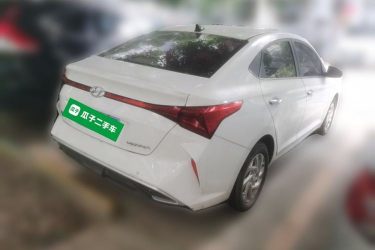 Used Hyundai Verna (new generation) 2020 1.4L CVT GLS Cool Edition Rear Right 45 Deg