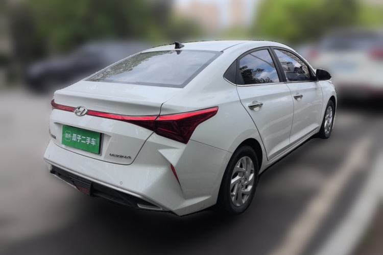 Used Hyundai Verna (new generation) 2020 1.4L CVT GLS Cool Edition Rear Right 45 Deg