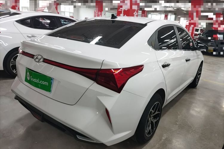 Used Hyundai Verna (new generation) 2020 1.4L CVT GLS Cool Edition Rear Right 45 Deg