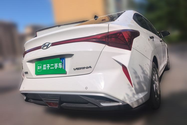 Used Hyundai Verna (new generation) 2020 1.4L Manual GLS Cool Edition Rear Right 45 Deg