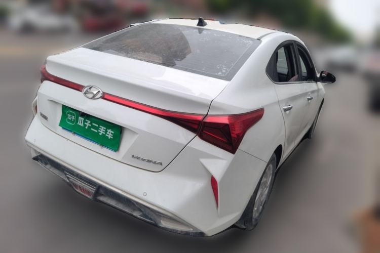 Used Hyundai Verna (new generation) 2020 1.4L Manual GLS Cool Edition Rear Right 45 Deg