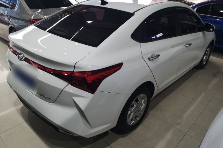 Used Hyundai Verna (new generation) 2020 1.4L CVT TOP Elite Edition Rear Right 45 Deg