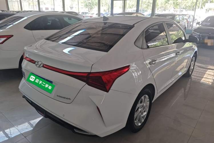 Used Hyundai Verna (new generation) 2020 1.4L Manual GLS Cool Edition Rear Right 45 Deg