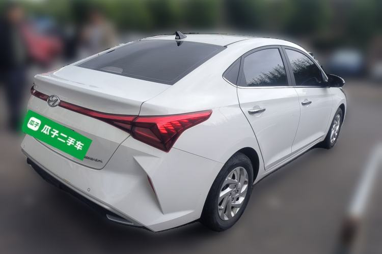 Used Hyundai Verna (new generation) 2020 1.4L CVT GLS Cool Edition Rear Right 45 Deg