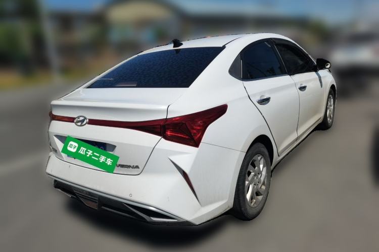 Used Hyundai Verna (new generation) 2020 1.4L Manual GLS Cool Edition Rear Right 45 Deg
