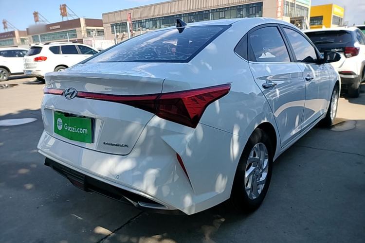 Used Hyundai Verna (new generation) 2020 1.4L Manual GLS Cool Edition Rear Right 45 Deg