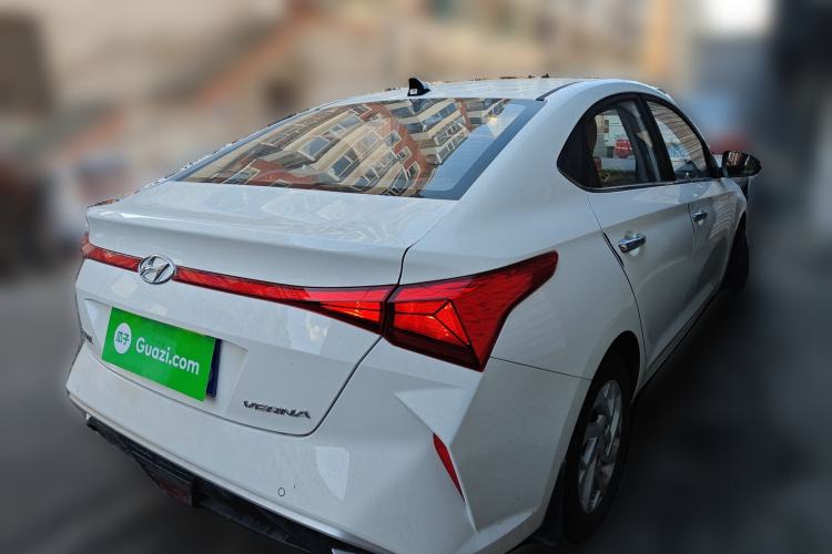 Used Hyundai Verna (new generation) 2020 1.4L Manual GLS Cool Edition Rear Right 45 Deg