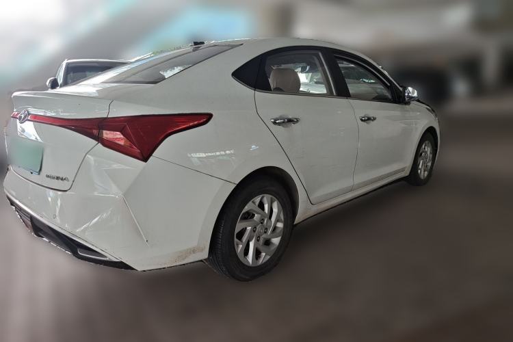 Used Hyundai Verna (new generation) 2020 1.4L Manual GLS Cool Edition Rear Right 45 Deg