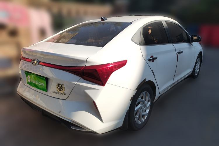 Used Hyundai Verna (new generation) 2020 1.4L Manual GLS Cool Edition Rear Right 45 Deg