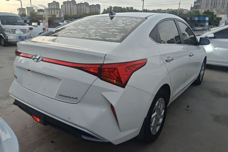 Used Hyundai Verna (new generation) 2020 1.4L CVT GLS Cool Edition Rear Right 45 Deg