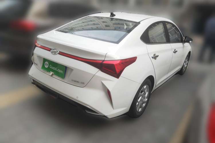 Used Hyundai Verna (new generation) 2020 1.4L Manual GLS Cool Edition Rear Right 45 Deg