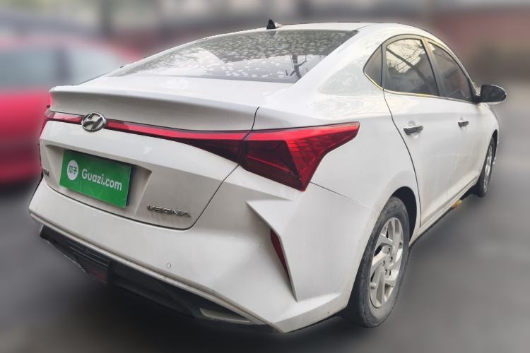Used Hyundai Verna (new generation) 2020 1.4L Manual GLS Cool Edition Rear Right 45 Deg