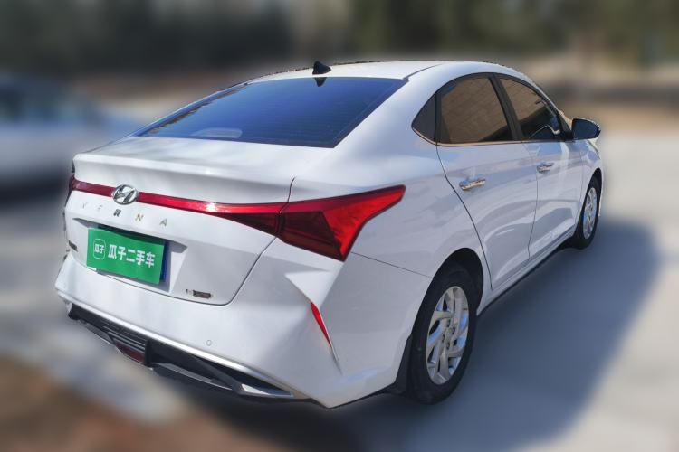 Used Hyundai Verna (new generation) 2020 1.4L Manual GLS Cool Edition Rear Right 45 Deg