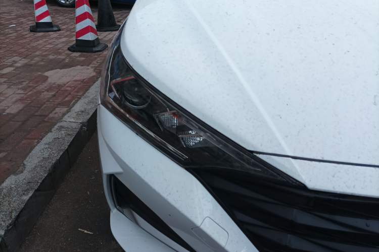 Used Hyundai Verna (new generation) 2020 1.4L Manual GLS Cool Edition Right Front Headlight