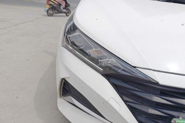 Used Hyundai Verna (new generation) 2020 1.4L Manual GLS Cool Edition Right Front Headlight