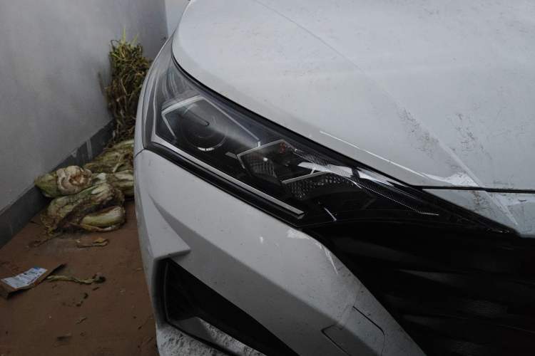 Used Hyundai Verna (new generation) 2020 1.4L Manual GLS Cool Edition Right Front Headlight