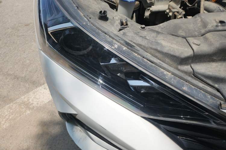 Used Hyundai Verna (new generation) 2020 1.4L CVT GLS Cool Edition Right Front Headlight