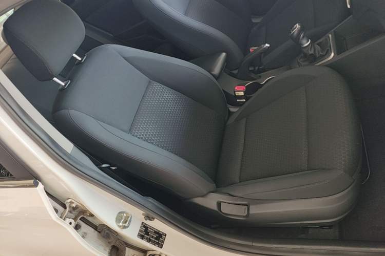 Used Hyundai Verna (new generation) 2020 1.4L Manual GLS Cool Edition Right Front Seat