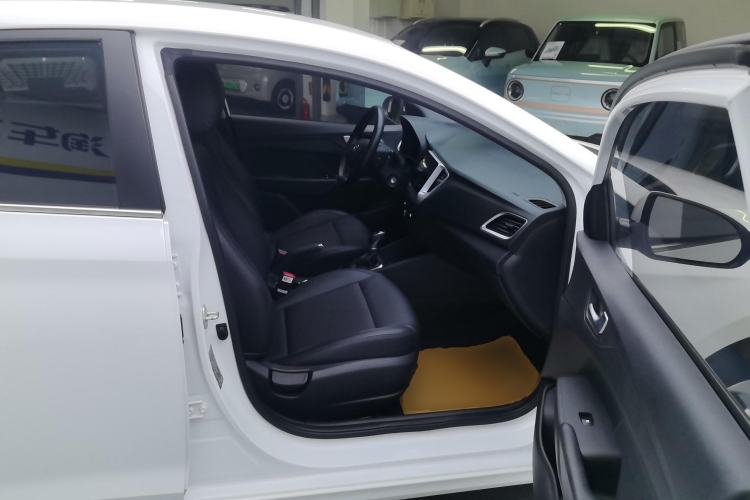 Used Hyundai Verna (new generation) 2020 1.4L CVT GLS Cool Edition Right Front Seat