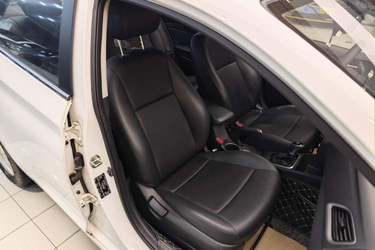 Used Hyundai Verna (new generation) 2020 1.4L CVT GLS Cool Edition Right Front Seat