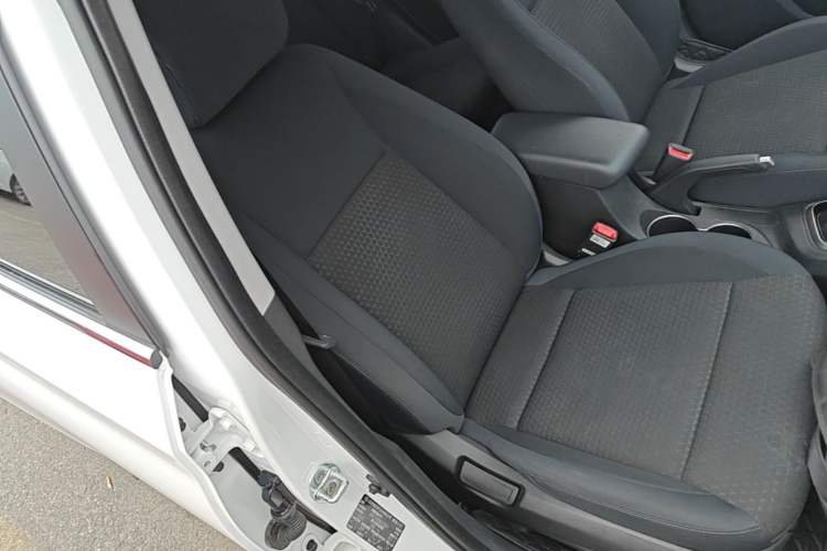 Used Hyundai Verna (new generation) 2020 1.4L CVT GLS Cool Edition Right Front Seat
