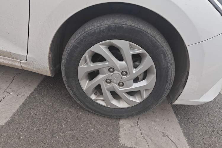 Used Hyundai Verna (new generation) 2020 1.4L CVT GLS Cool Edition Right Front Wheel Hub