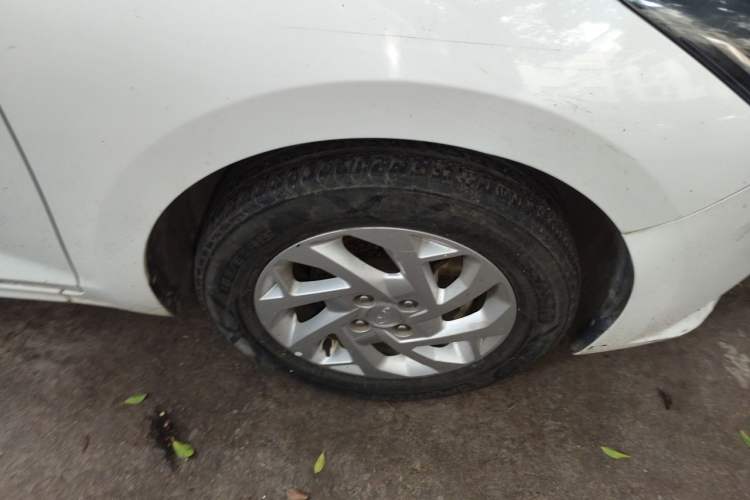 Used Hyundai Verna (new generation) 2020 1.4L CVT GLS Cool Edition Right Front Wheel Hub