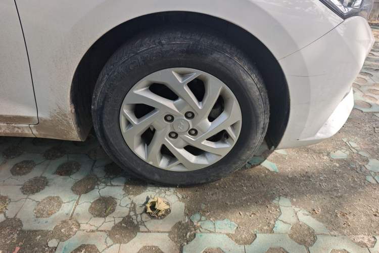 Used Hyundai Verna (new generation) 2020 1.4L CVT GLS Cool Edition Right Front Wheel Hub