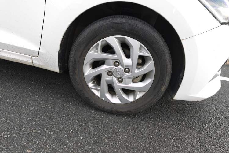 Used Hyundai Verna (new generation) 2020 1.4L CVT GLS Cool Edition Right Front Wheel Hub