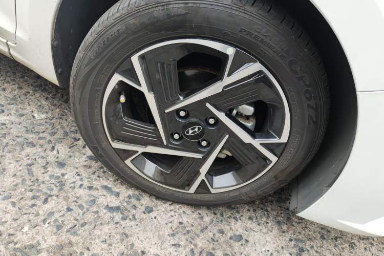 Used Hyundai Verna (new generation) 2020 1.4L CVT TOP Elite Edition Right Front Wheel Hub