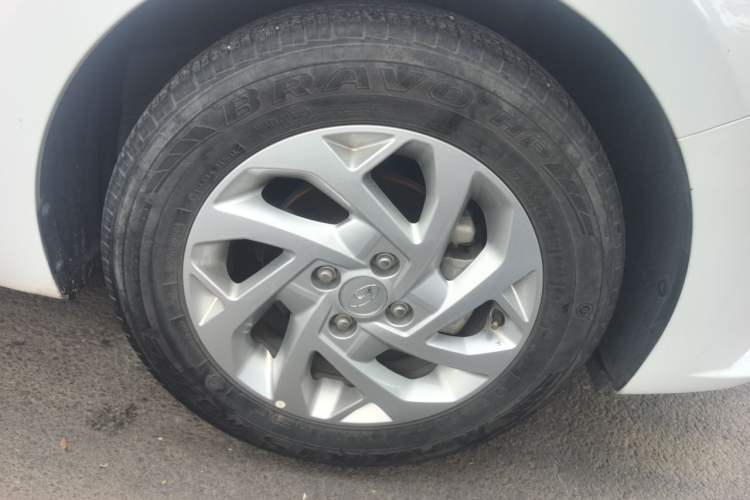Used Hyundai Verna (new generation) 2020 1.4L CVT GLS Cool Edition Right Front Wheel Hub