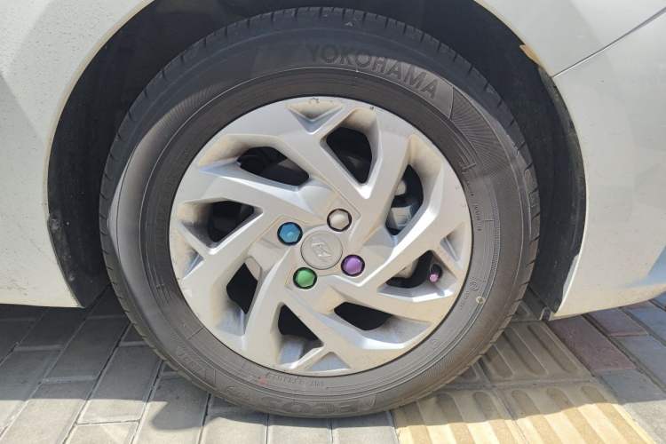 Used Hyundai Verna (new generation) 2020 1.4L Manual GLS Cool Edition Right Front Wheel Hub