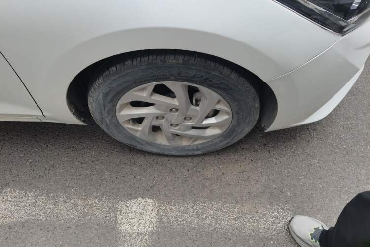Used Hyundai Verna (new generation) 2020 1.4L Manual GLS Cool Edition Right Front Wheel Hub