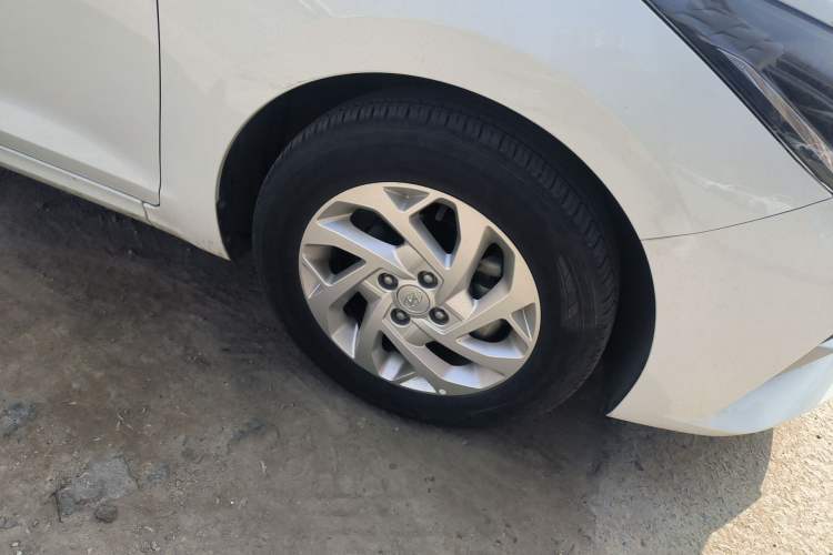 Used Hyundai Verna (new generation) 2020 1.4L Manual GLS Cool Edition Right Front Wheel Hub