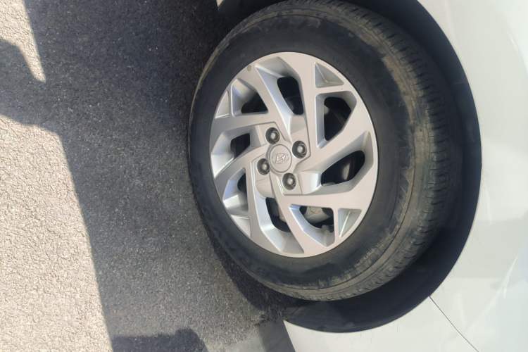 Used Hyundai Verna (new generation) 2020 1.4L Manual GLS Cool Edition Right Front Wheel Hub