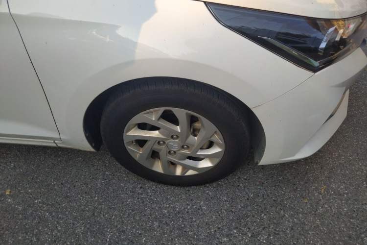 Used Hyundai Verna (new generation) 2020 1.4L Manual GLS Cool Edition Right Front Wheel Hub