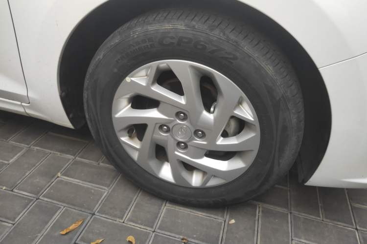 Used Hyundai Verna (new generation) 2020 1.4L Manual GLS Cool Edition Right Front Wheel Hub