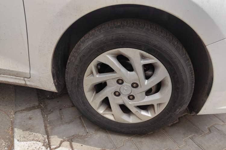 Used Hyundai Verna (new generation) 2020 1.4L Manual GLS Cool Edition Right Front Wheel Hub