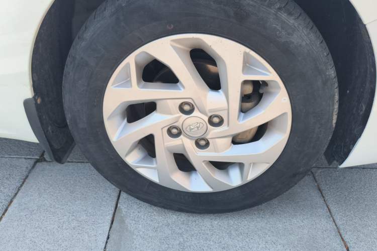Used Hyundai Verna (new generation) 2020 1.4L Manual GLS Cool Edition Right Front Wheel Hub