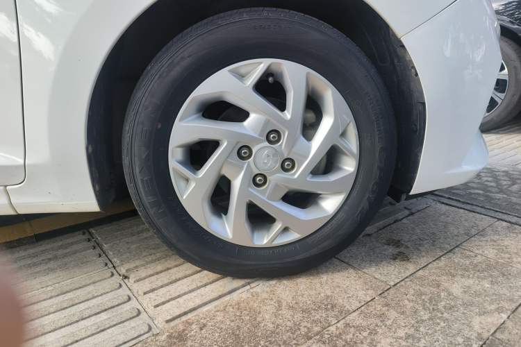 Used Hyundai Verna (new generation) 2020 1.4L CVT GLS Cool Edition Right Front Wheel Hub