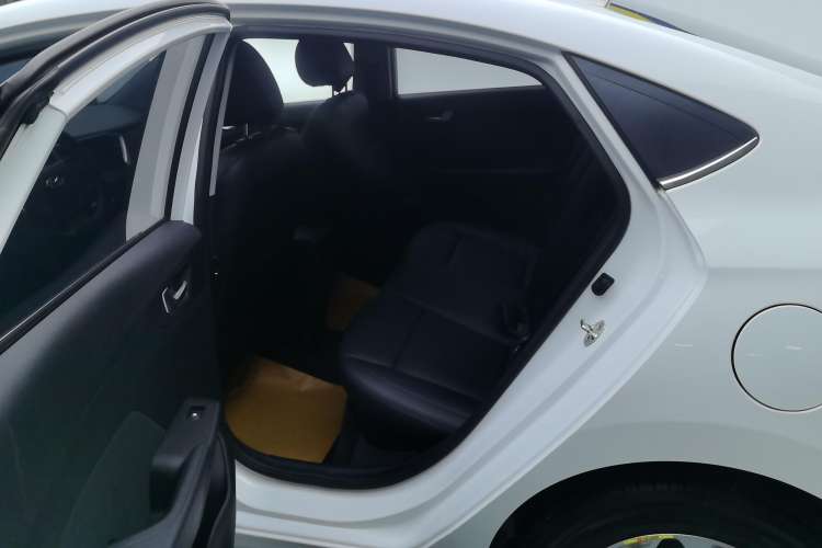 Used Hyundai Verna (new generation) 2020 1.4L CVT GLS Cool Edition Right Rear Seat