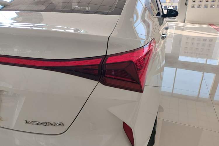 Used Hyundai Verna (new generation) 2020 1.4L Manual GLS Cool Edition Right Rear Taillight