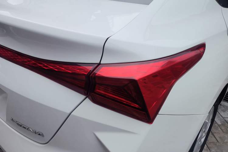 Used Hyundai Verna (new generation) 2020 1.4L CVT GLS Cool Edition Right Rear Taillight