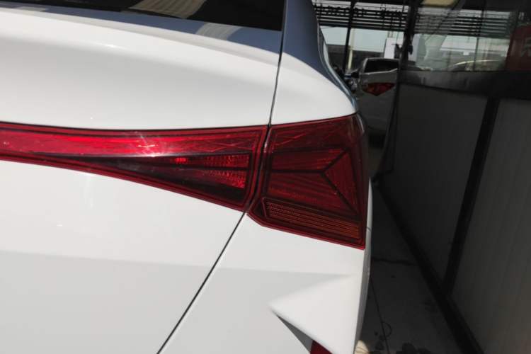 Used Hyundai Verna (new generation) 2020 1.4L CVT GLS Cool Edition Right Rear Taillight