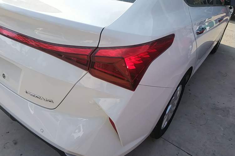 Used Hyundai Verna (new generation) 2020 1.4L CVT TOP Elite Edition Right Rear Taillight
