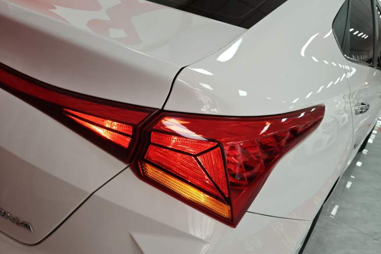 Used Hyundai Verna (new generation) 2020 1.4L CVT GLS Cool Edition Right Rear Taillight