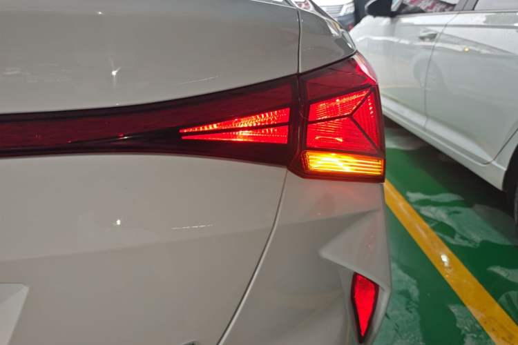 Used Hyundai Verna (new generation) 2020 1.4L CVT GLS Cool Edition Right Rear Taillight