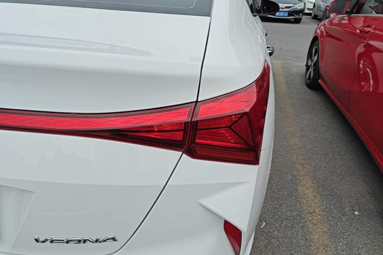 Used Hyundai Verna (new generation) 2020 1.4L CVT GLS Cool Edition Right Rear Taillight